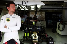 Jolyon Palmer - Japanese Grand Prix - Free Practice One (8)