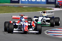 Jolyon Palmer - 2009-10 FIA Formula 2 (12)