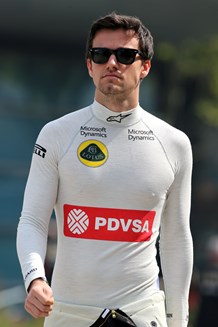 Jolyon Palmer - Formula One Chinese Grand Prix - Free Practice One (2)