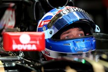 Jolyon Palmer - Formula One Chinese Grand Prix - Free Practice One (3)