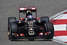 Jolyon Palmer - Formula One Chinese Grand Prix - Free Practice One