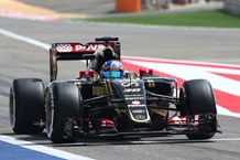 Jolyon Palmer - Formula One Bahrain Grand Prix - Free Practice One (5)