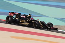 Jolyon Palmer - Formula One Bahrain Grand Prix - Free Practice One